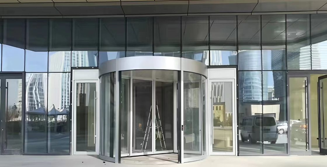 Variété de matériaux et de couleurs disponibles pour la porte tournante automatique