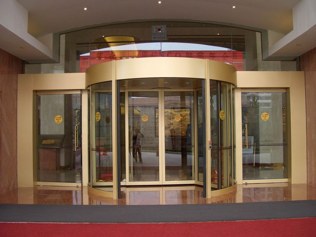 Porte tournante automatique à deux ailes pour grands immeubles commerciaux à l'aspect noble